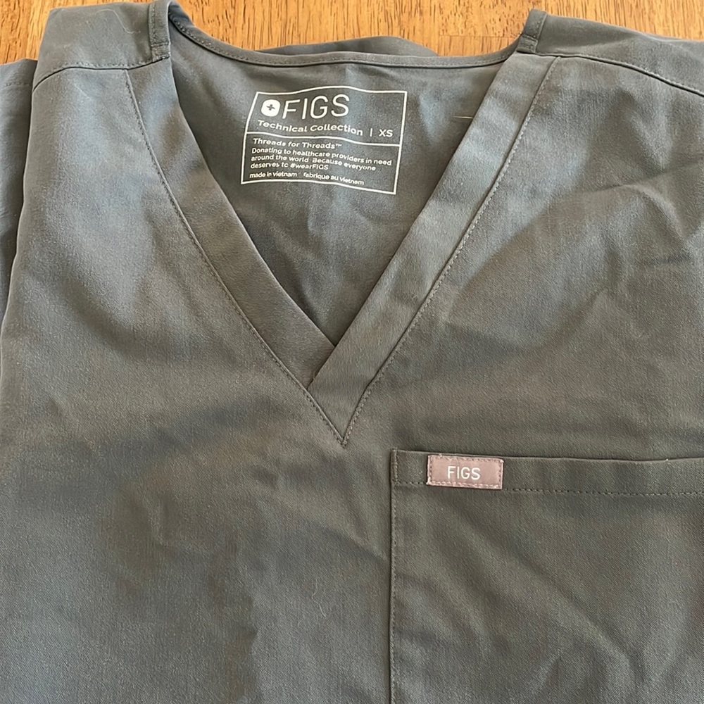 Women’s Figs caterina Bonsai top